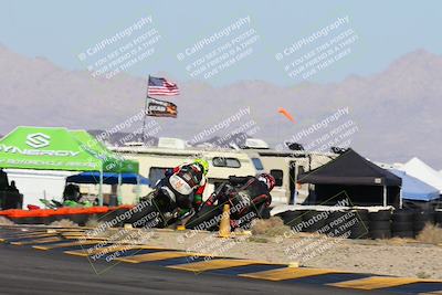 media/Nov-17-2024-CVMA (Sun) [[1fec520723]]/Race 8-Formulw LW Twins SHOOTOUT/